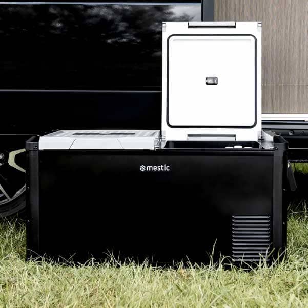 Photo d'une glacière à compression Dual Zone de Mestic MCCP-75 AC/DC vendue chez Camping-Car Plus