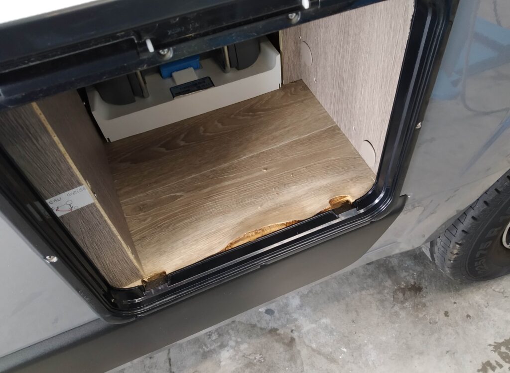 Décollement du revêtement intérieur 