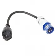 adaptateur parmi les accessoires camping-car indispensables